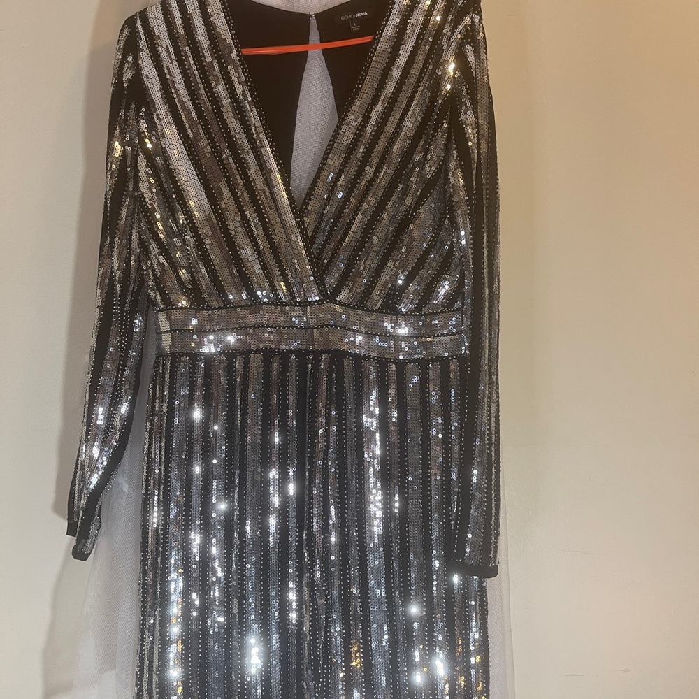 Fashion Nova Black and Silver Sequin Cocktail Dress W/Back Cutout!